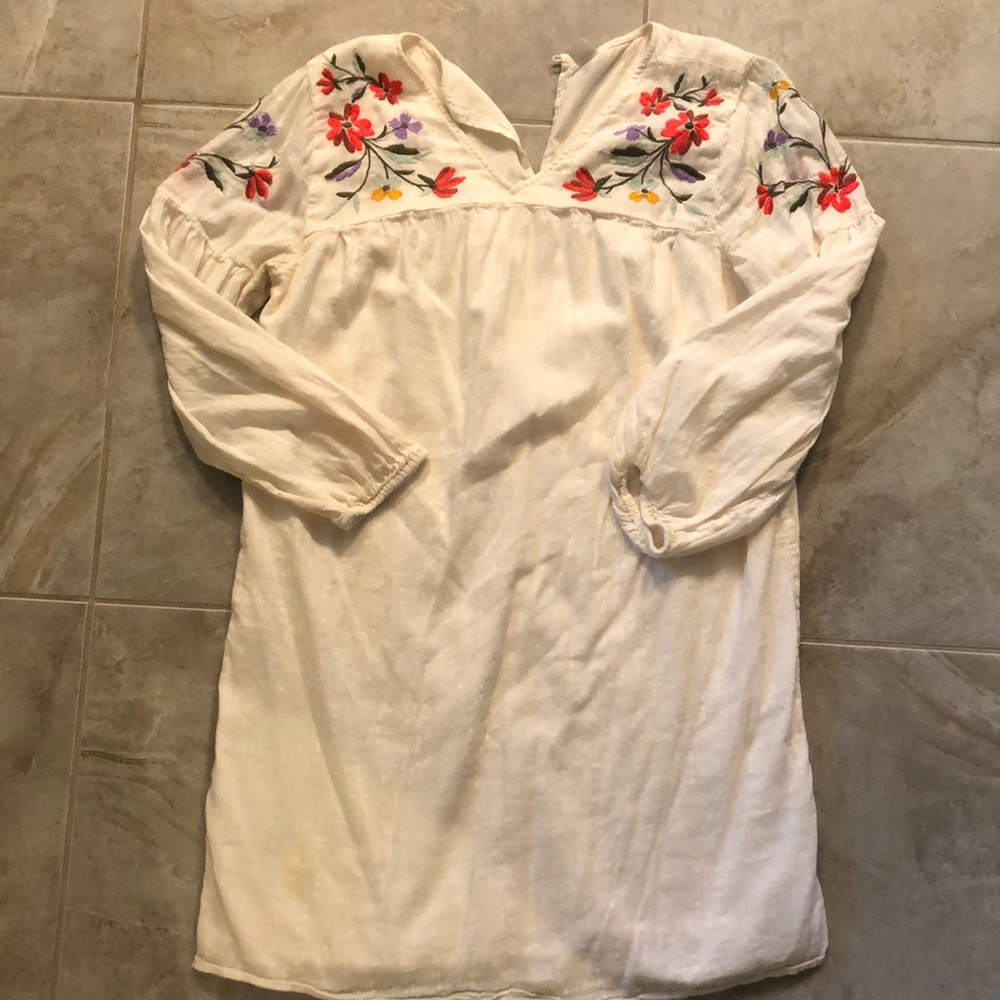 Old Navy Embroidered Dress